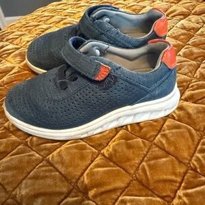 Johnston & Murphy Kids Navy and Coral Sneakers